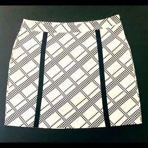 Greg Norman Collection Women's Black & White Checked Athletic Skort, SIze 10